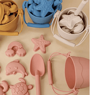 Silicone beach bucket set